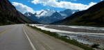 De prachtige Icefield road loopt langs de waterscheiding in de Rockies